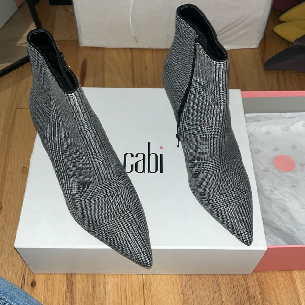Cabi Bootie Size 9